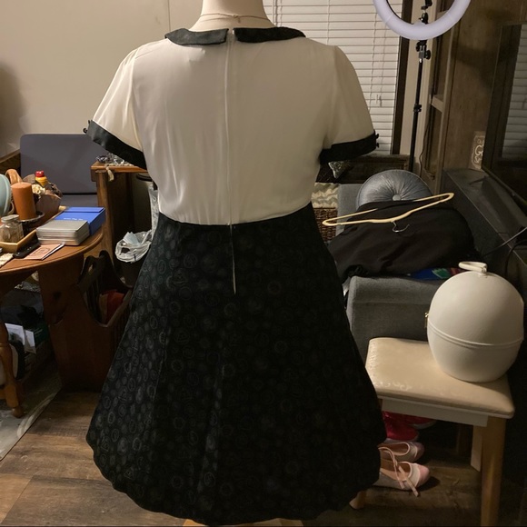 NWOT FANTASTIC BEASTS LIMITED EDITION DRESS SIZE18 - Picture 4 of 14